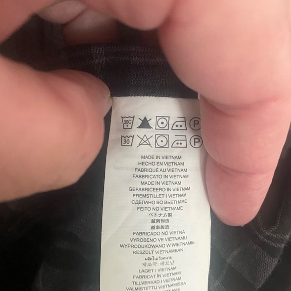 Mens large Michael Kors button down shirt. - Picture 6 of 6